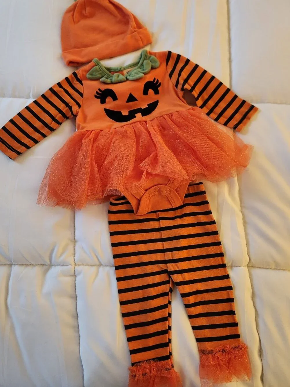 Baby Clothes: 6-9M: 3 Piece Halloween Set